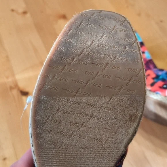 Step into Summer with Toms Oahu Espadrille: Perfect Blend of Style and Comfort - Picture 13 of 15